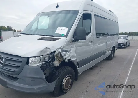 2019 Mercedes-Benz Sprinter 2500 High Roof I4 из США, поврежденный, VIN WDZPF1ED8KT012915